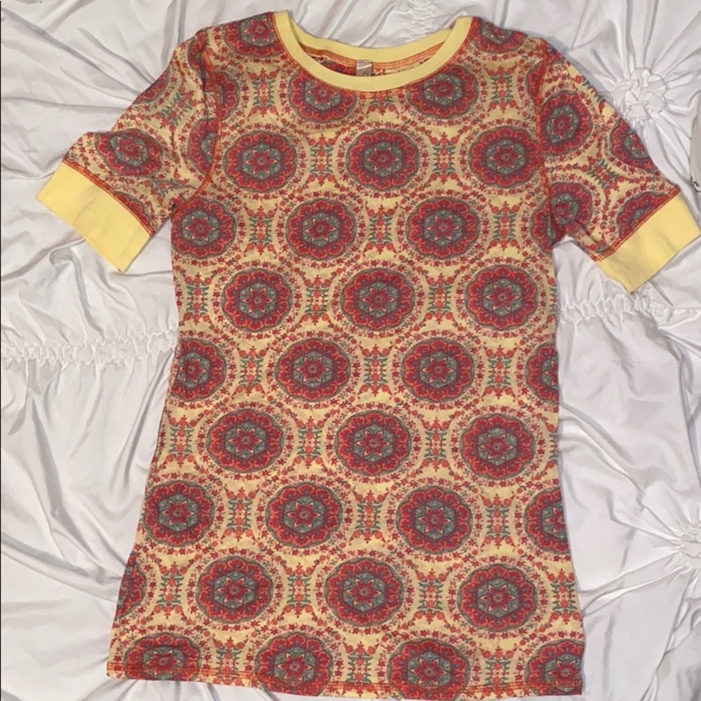 Women’s medium BKE shirt